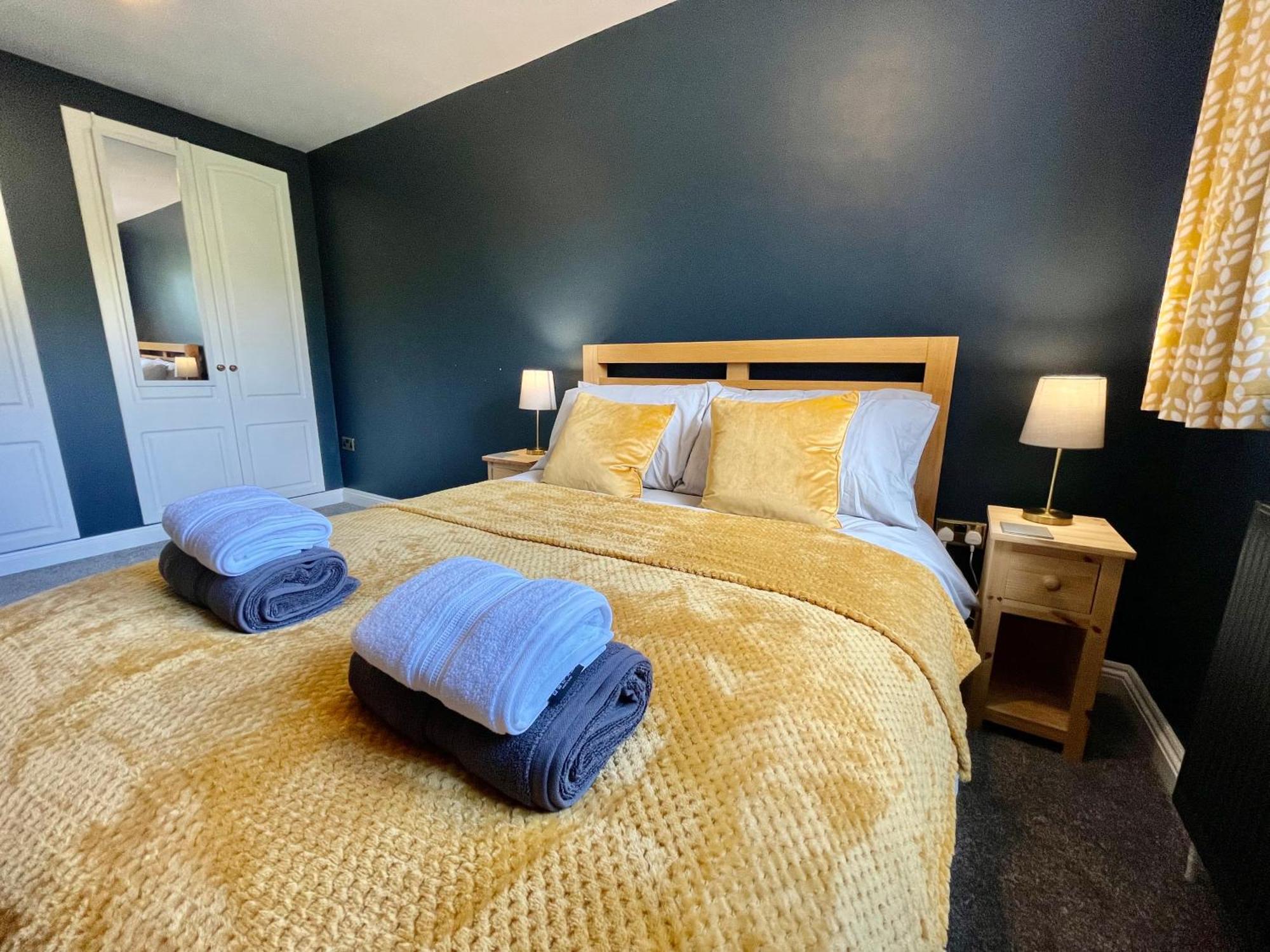 Large 5 Bed Detached House Near Stansted Airport With Parking For 2 Vehicles! Stansted Stays Stansted Mountfitchet Esterno foto