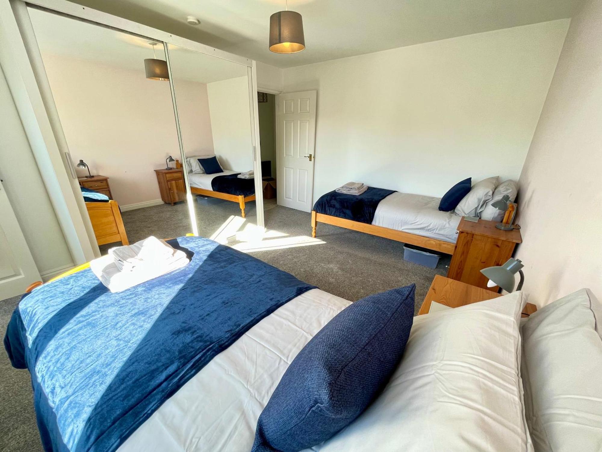 Large 5 Bed Detached House Near Stansted Airport With Parking For 2 Vehicles! Stansted Stays Stansted Mountfitchet Esterno foto