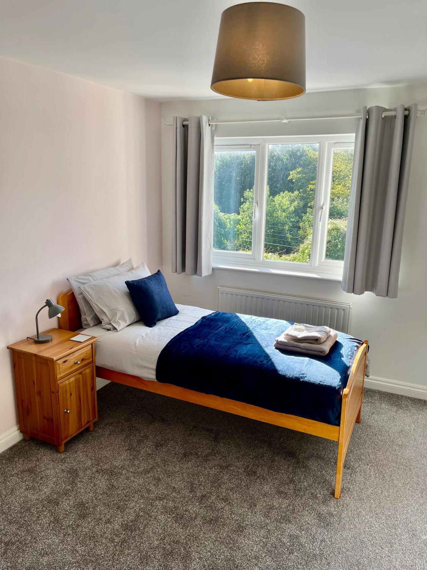 Large 5 Bed Detached House Near Stansted Airport With Parking For 2 Vehicles! Stansted Stays Stansted Mountfitchet Esterno foto