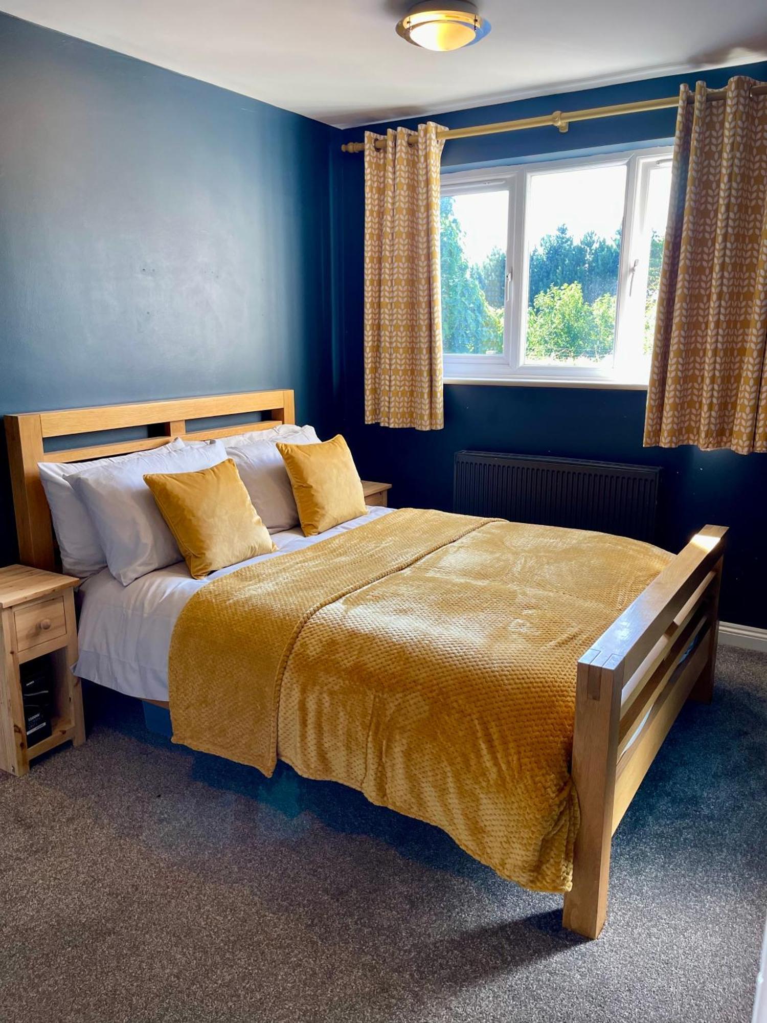Large 5 Bed Detached House Near Stansted Airport With Parking For 2 Vehicles! Stansted Stays Stansted Mountfitchet Esterno foto